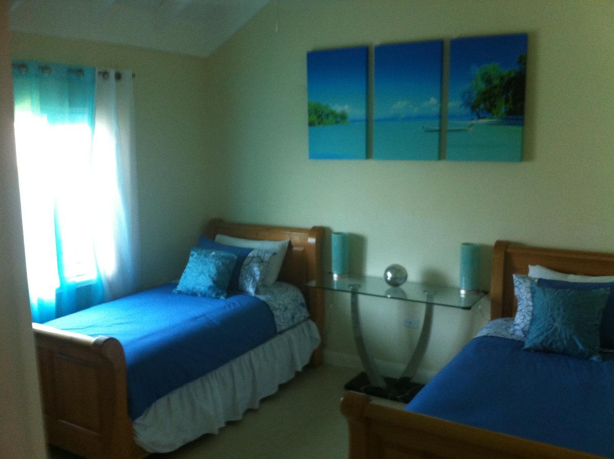 Ocho Rios Under The Palms Villa Exterior photo